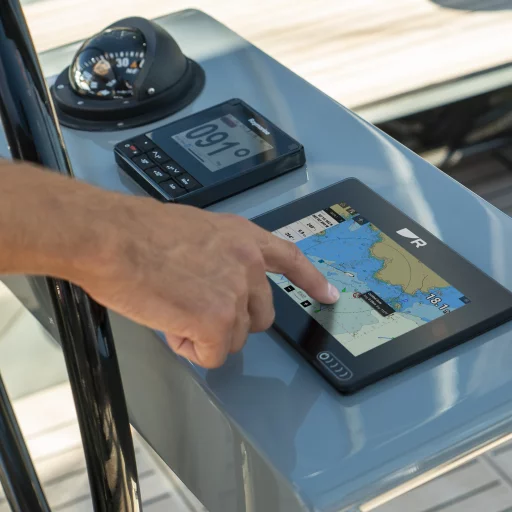 AXIOM+ 7, Multifunksjon 7" Display med LightHouse kart Nord Europa