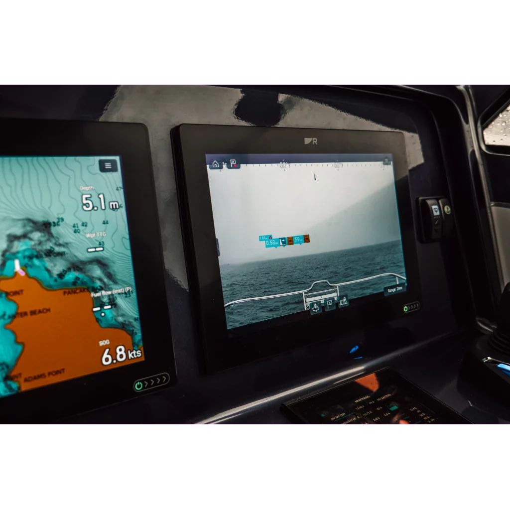 AXIOM+ 9 RV, Multifunksjon 9" Skjerm med integrert RealVision 3D,600W Sonar,  og NEU Lighthouse kart